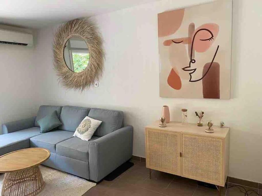 Tres Bel Appartement Contemporain Et Calme Фрежус Екстер'єр фото