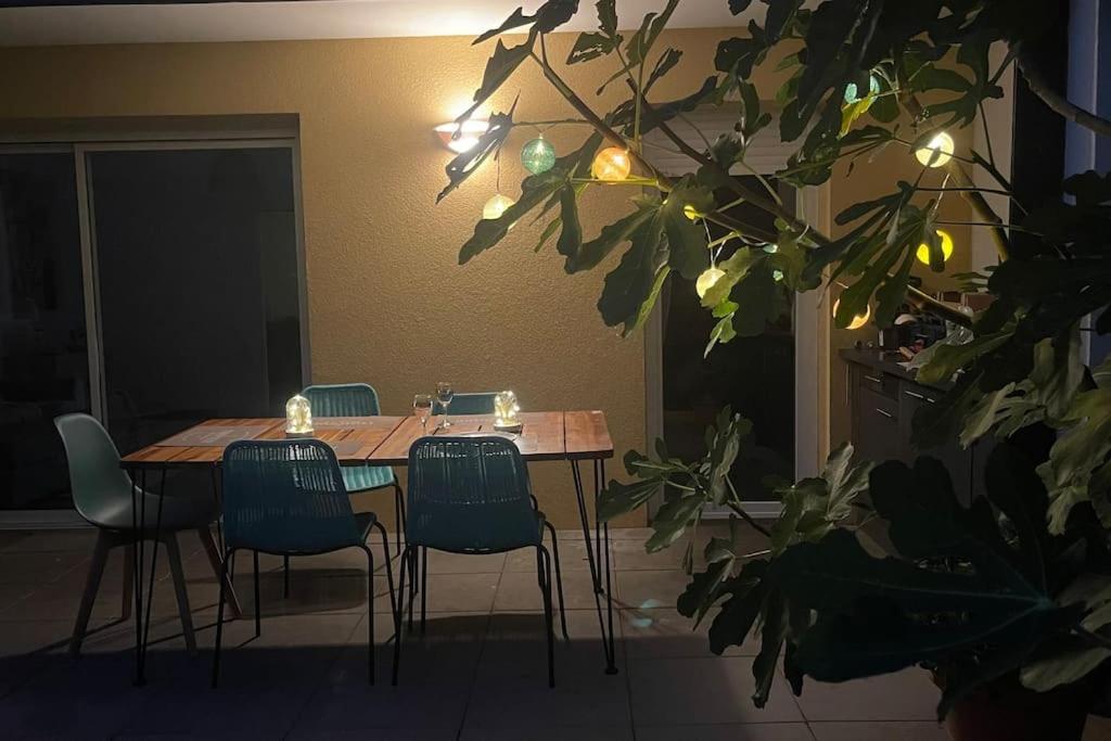Tres Bel Appartement Contemporain Et Calme Фрежус Екстер'єр фото