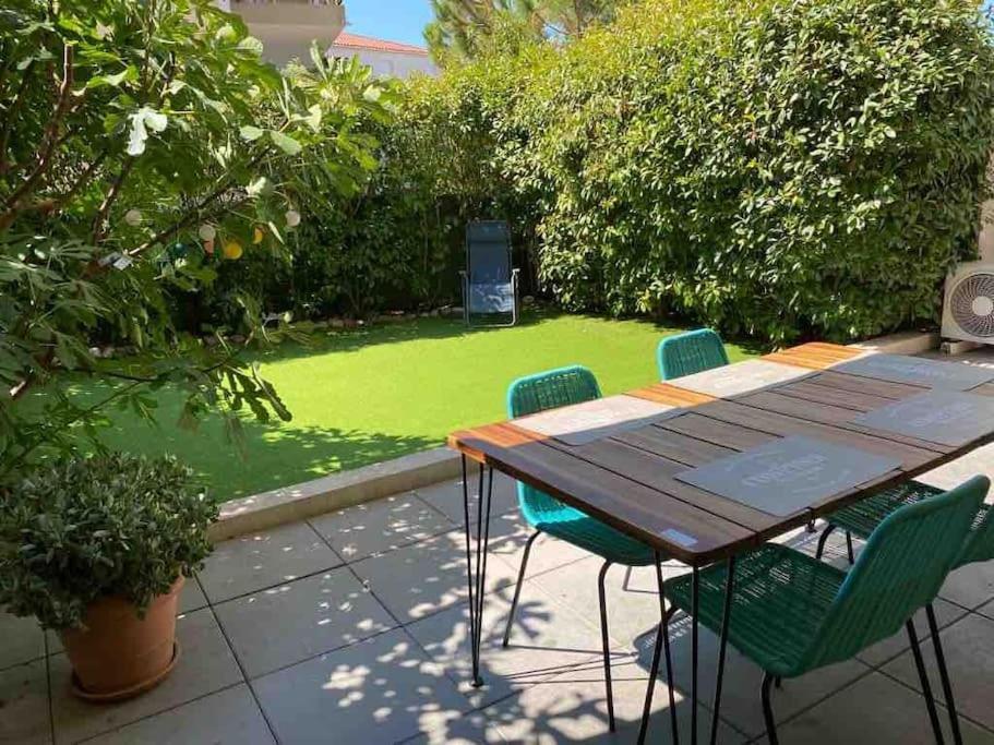 Tres Bel Appartement Contemporain Et Calme Фрежус Екстер'єр фото