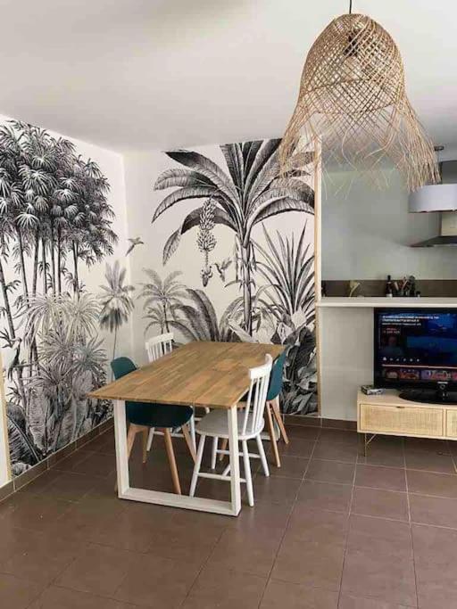 Tres Bel Appartement Contemporain Et Calme Фрежус Екстер'єр фото